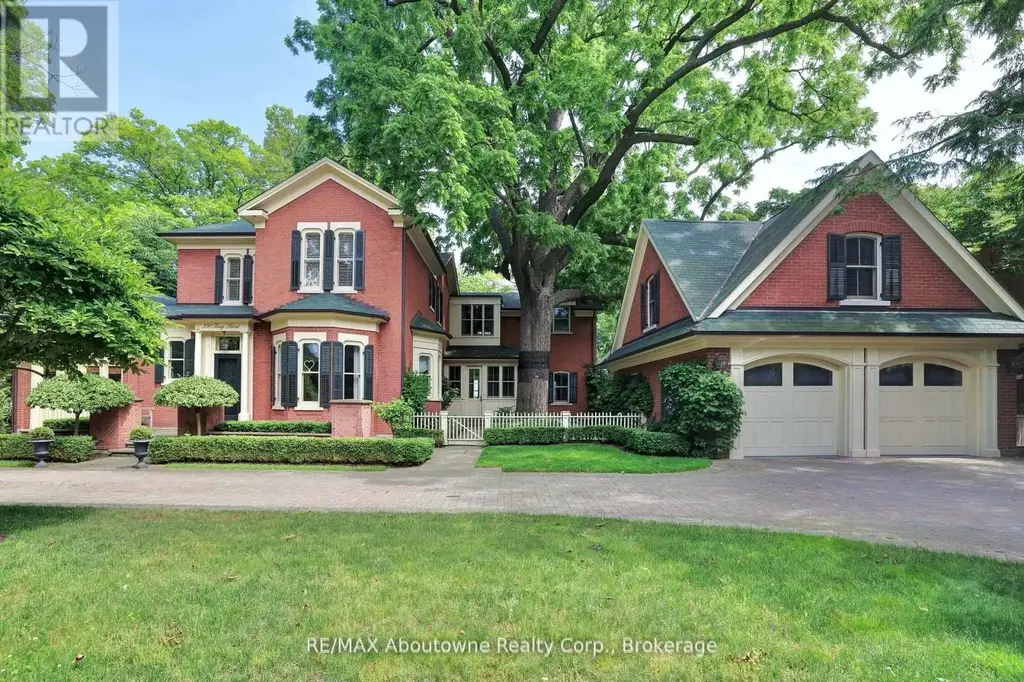 350 King Street, Oakville (OO Old Oakville)